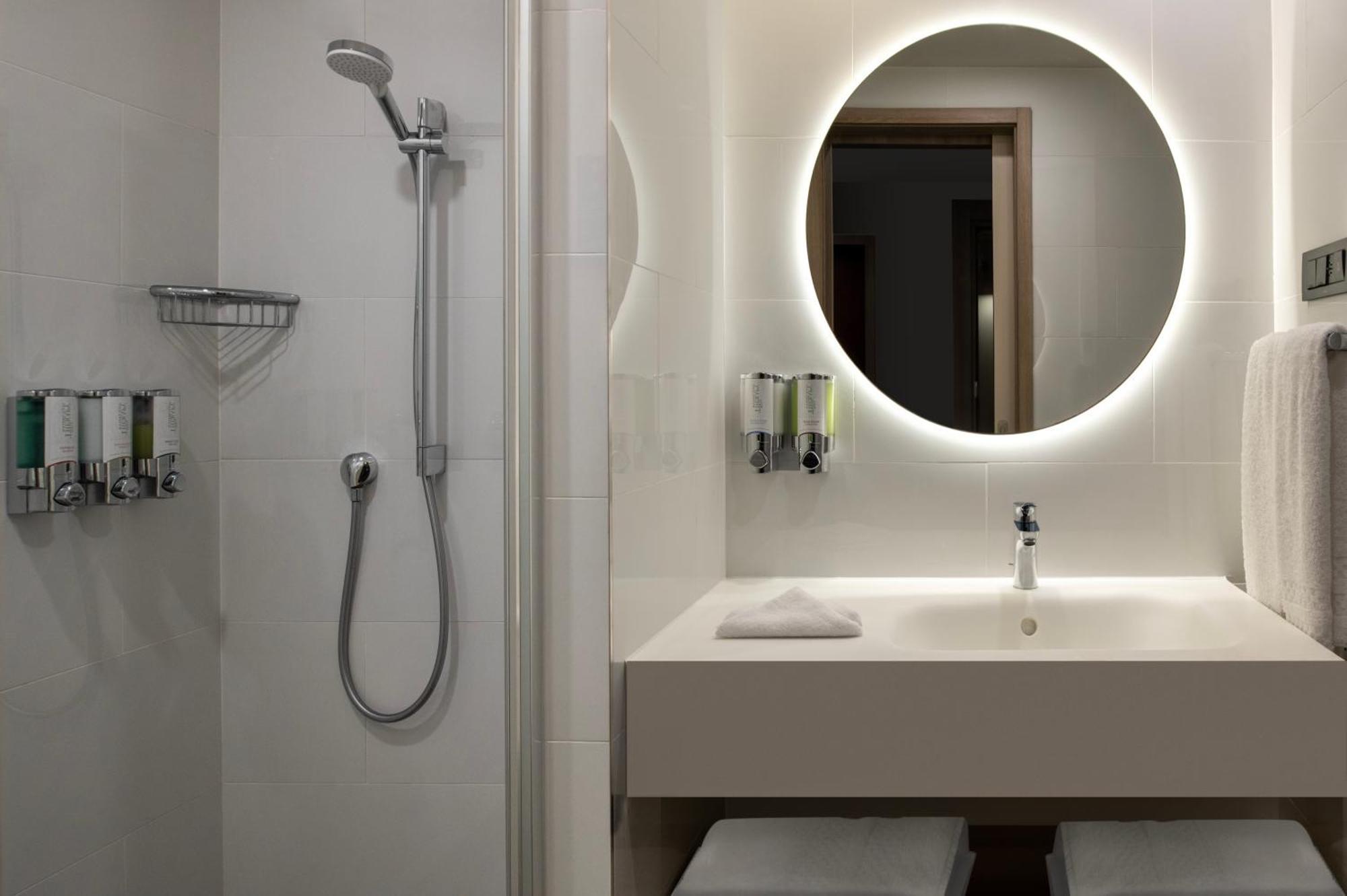 Hampton By Hilton Istanbul Merter Eksteriør bilde